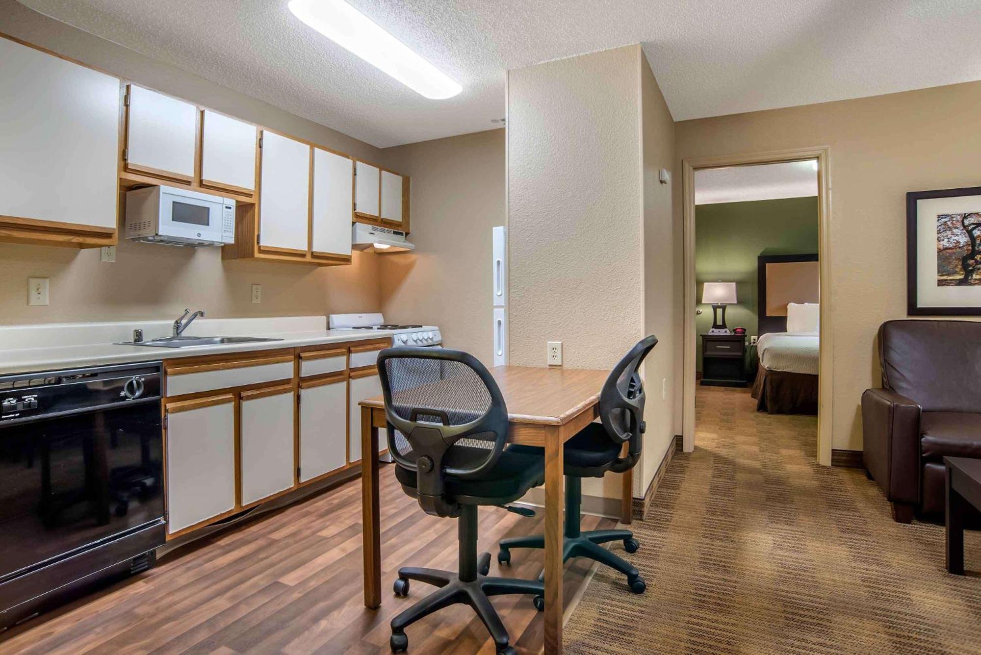 Extended Stay America Suites - Oklahoma City - Northwest Exterior foto